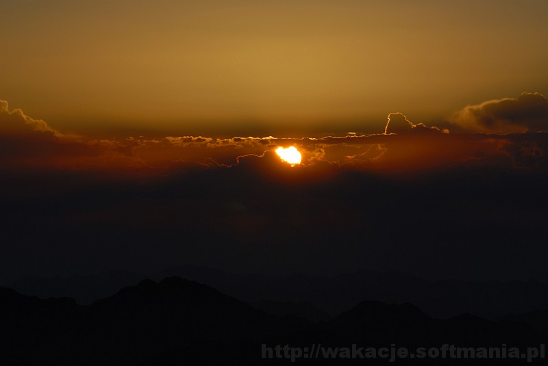 130_egipt_sharm.jpg - Widok był wspaniały. Zdjęcia nie są w stanie oddać tego wyjątkowego wschodu słońca na wysokości ponad 2000 m n.p.m.