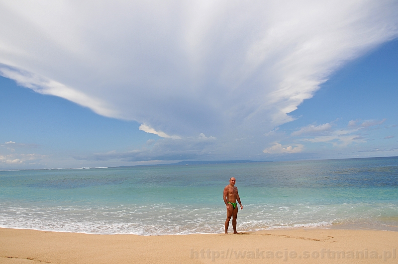 144_wyspa_bali.jpg - Imponujący układ chmur, oceanu i piasku...